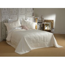 PRUDENCE  QUEEN SIZE BEDSPREAD SET (BY BIANCA)  $220.00
